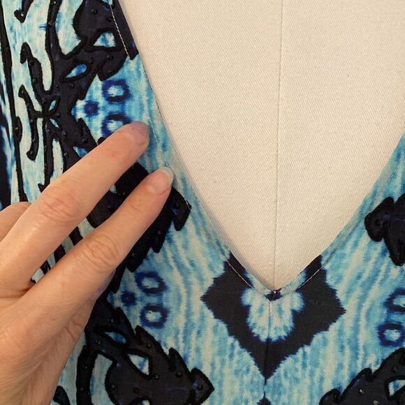 Blue Rococo Sand Blue Embellished Hooded Kaftan Size Small - Picture 15 of 15